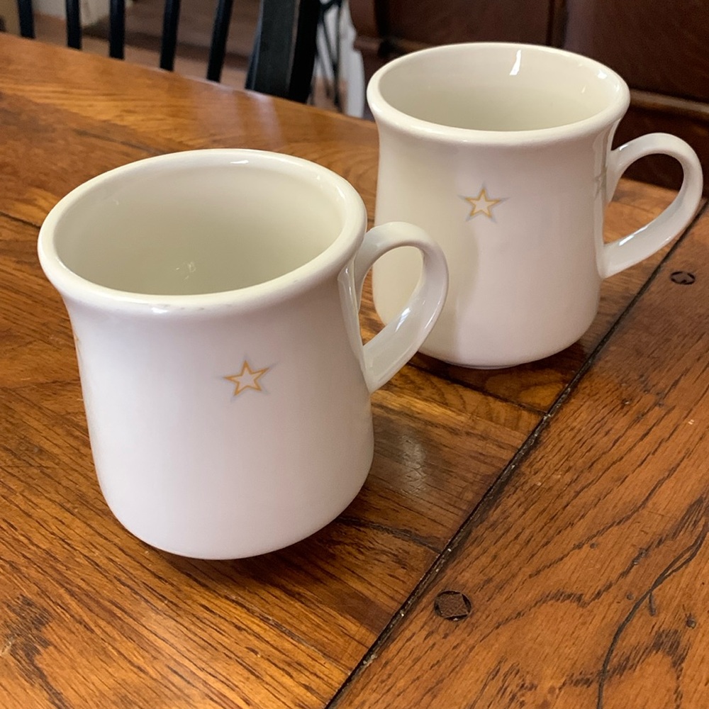 Hall 2444 mugs